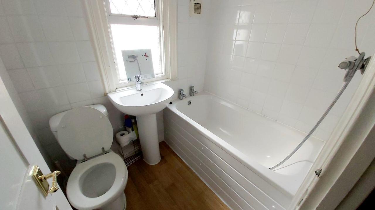 Priestfield House Medway Bed and Breakfast Gillingham  Εξωτερικό φωτογραφία